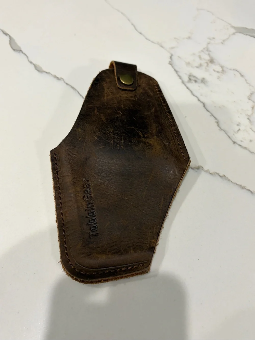 RobbinGear phone caseIngear Brown Distressed Leather Hollister with Snap